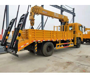 重型随车吊起重机 工厂遥控与平板车一体化解决方案